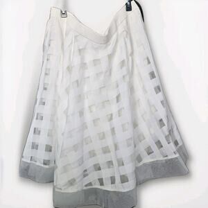 NWT Christian Siriano Women's White Flare knee high Skirt - Size 22 sheer poly
